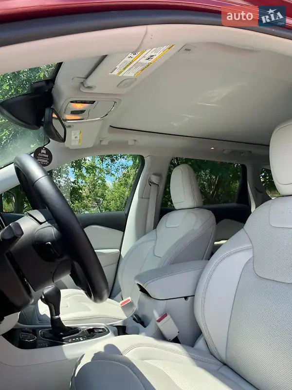 Jeep Cherokee 2019 VIN 1C4PJMDX3KD435987 фото оголошення 13 з 60