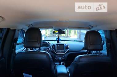 Внедорожник / Кроссовер Jeep Cherokee 2016 в 