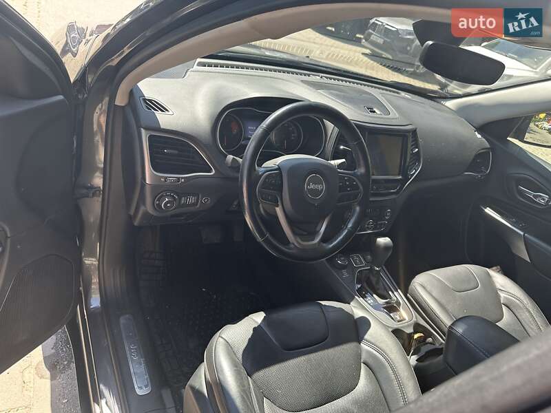 Внедорожник / Кроссовер Jeep Cherokee 2019 в Киеве фото 23 Внедорожник / Кроссовер Jeep Cherokee 2019 в Киеве