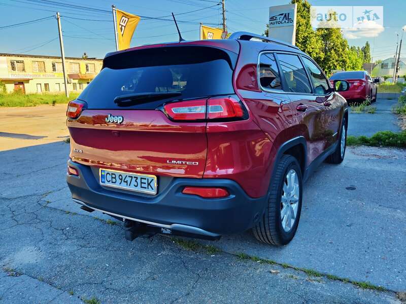 Внедорожник / Кроссовер Jeep Cherokee 2015 в Чернигове