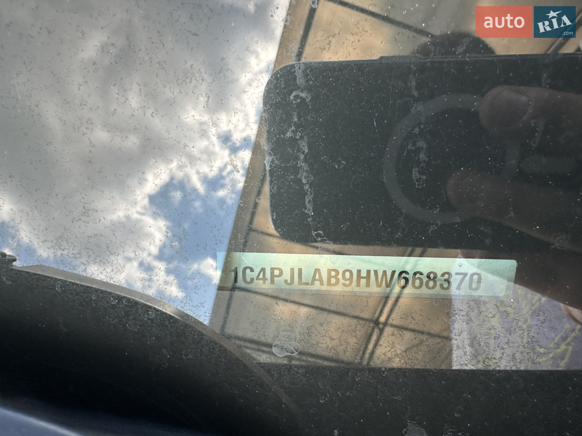 2017 Jeep Cherokee - мініатюра 4