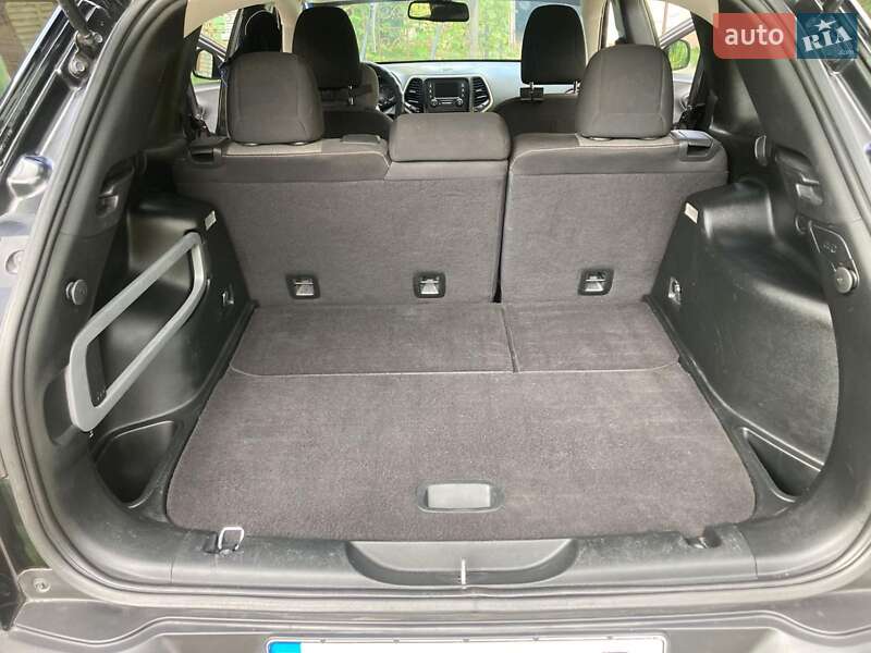 Позашляховик / Кросовер Jeep Cherokee 2017 в Ірпені фото 31 Позашляховик / Кросовер Jeep Cherokee 2017 в Ірпені