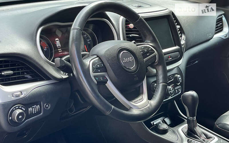 Внедорожник / Кроссовер Jeep Cherokee 2015 в Черновцах фото 10 Внедорожник / Кроссовер Jeep Cherokee 2015 в Черновцах