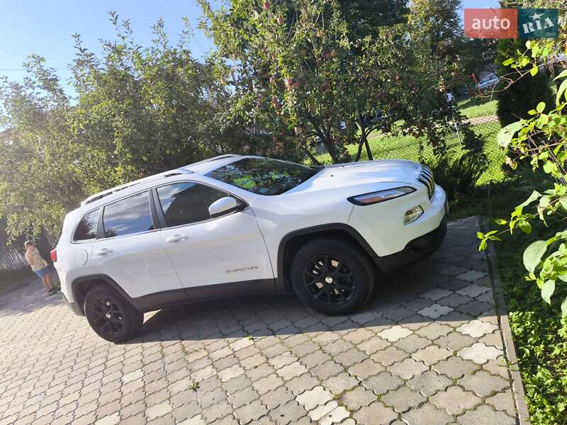 Внедорожник / Кроссовер Jeep Cherokee 2014 в Львове