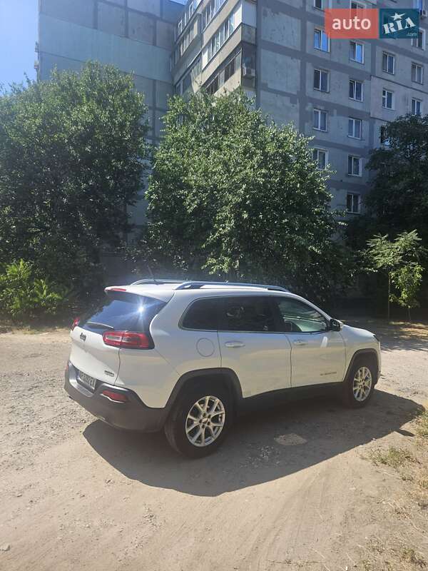 Внедорожник / Кроссовер Jeep Cherokee 2014 в Запорожье