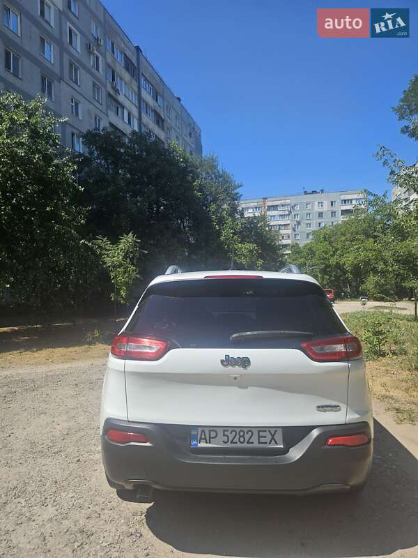 Внедорожник / Кроссовер Jeep Cherokee 2014 в Запорожье