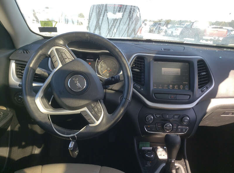 Позашляховик / Кросовер Jeep Cherokee 2015 в Львові