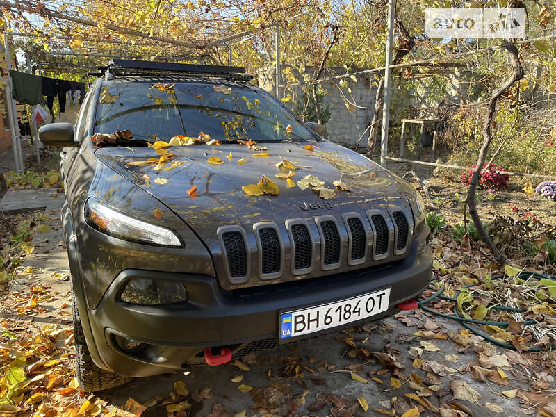 Позашляховик / Кросовер Jeep Cherokee 2013 в Одесі