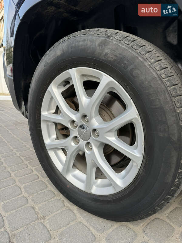 Внедорожник / Кроссовер Jeep Cherokee 2015 в Львове фото 24 Внедорожник / Кроссовер Jeep Cherokee 2015 в Львове