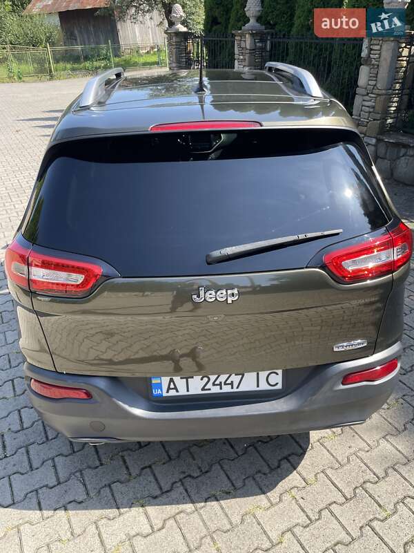 Позашляховик / Кросовер Jeep Cherokee 2014 в Надвірній