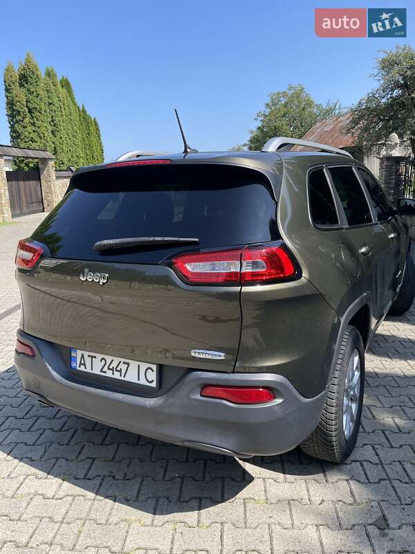 Позашляховик / Кросовер Jeep Cherokee 2014 в Надвірній