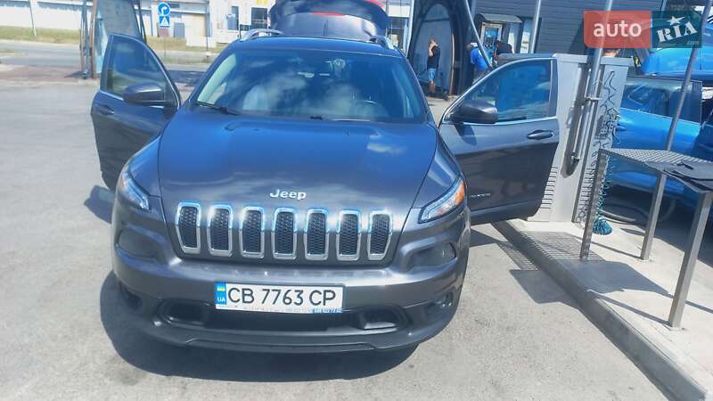 Внедорожник / Кроссовер Jeep Cherokee 2016 в Чернигове