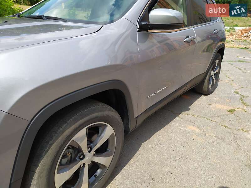 Позашляховик / Кросовер Jeep Cherokee 2019 в Полтаві фото 5 Позашляховик / Кросовер Jeep Cherokee 2019 в Полтаві