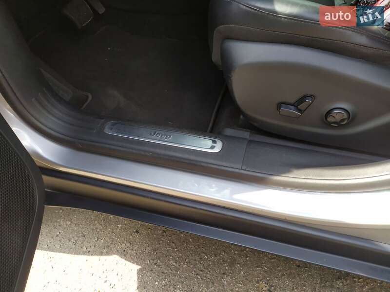 Позашляховик / Кросовер Jeep Cherokee 2019 в Полтаві фото 16 Позашляховик / Кросовер Jeep Cherokee 2019 в Полтаві