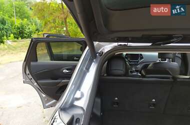 Внедорожник / Кроссовер Jeep Cherokee 2019 в 