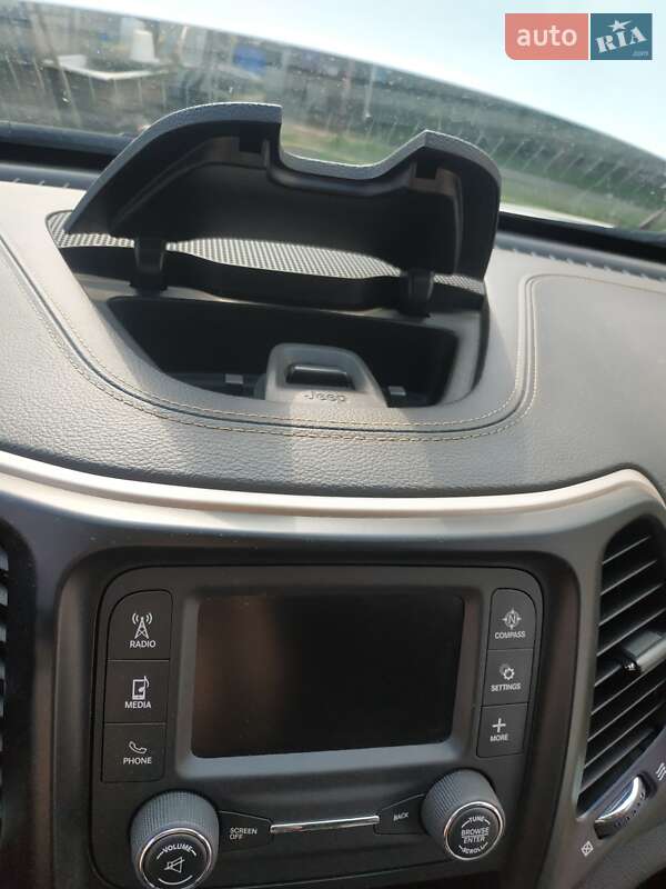 Позашляховик / Кросовер Jeep Cherokee 2016 в Львові