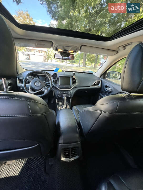Внедорожник / Кроссовер Jeep Cherokee 2016 в Одессе