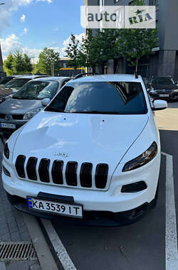 Внедорожник / Кроссовер Jeep Cherokee 2015 в Киеве