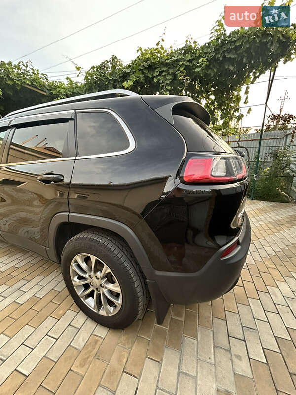 Внедорожник / Кроссовер Jeep Cherokee 2018 в Рени