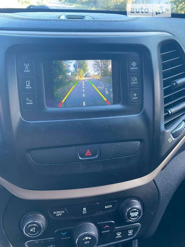 Внедорожник / Кроссовер Jeep Cherokee 2015 в Смеле фото 8 Внедорожник / Кроссовер Jeep Cherokee 2015 в Смеле