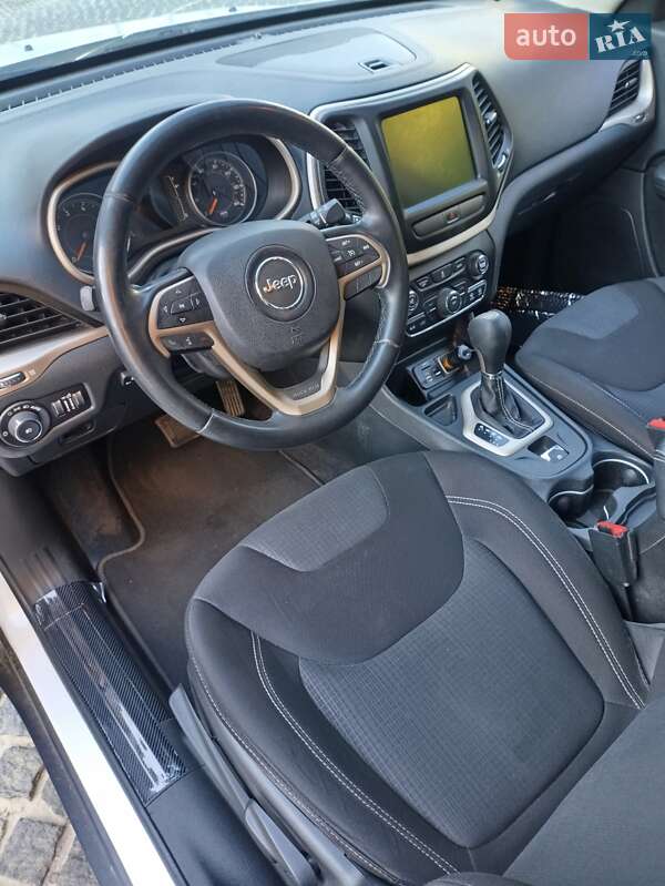 Внедорожник / Кроссовер Jeep Cherokee 2015 в Киеве фото 8 Внедорожник / Кроссовер Jeep Cherokee 2015 в Киеве