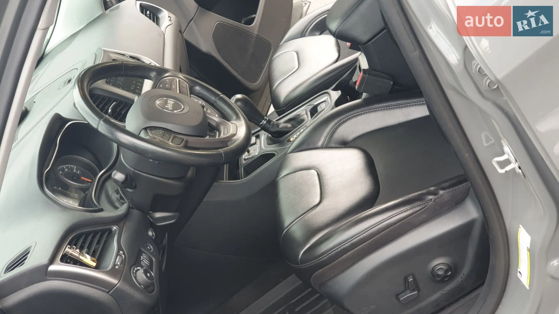 2019 Jeep Cherokee - мініатюра 31