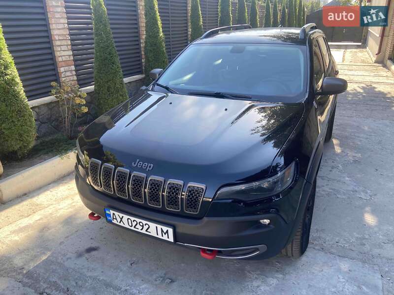 Позашляховик / Кросовер Jeep Cherokee 2018 в Краснограді