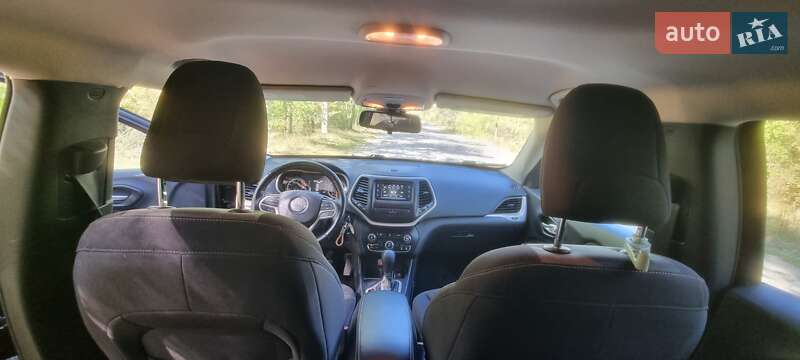 Внедорожник / Кроссовер Jeep Cherokee 2017 в Днепре