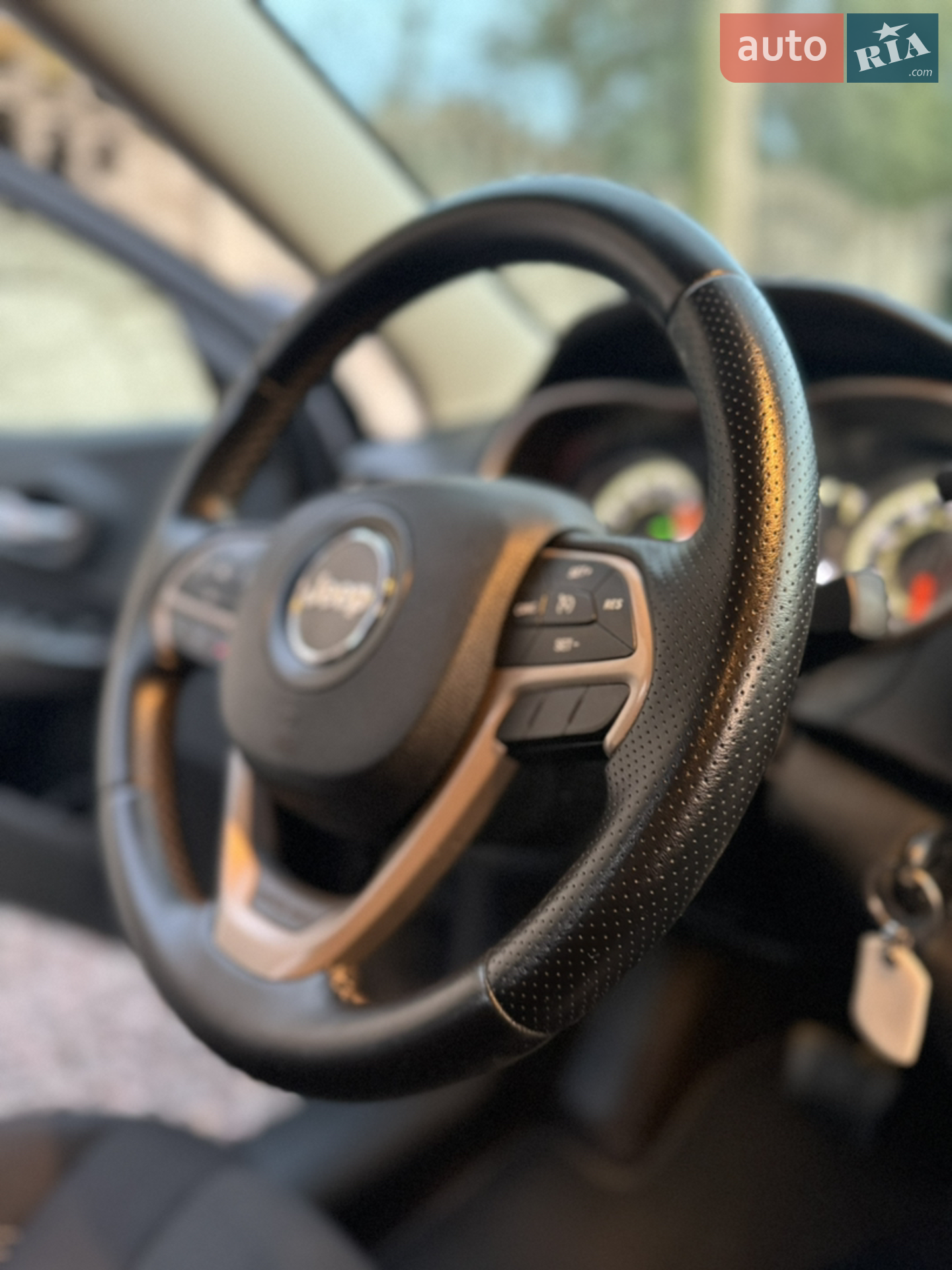 2015 Jeep Cherokee - мініатюра 46
