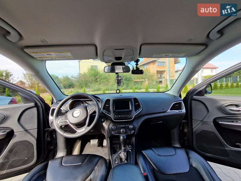 Позашляховик / Кросовер Jeep Cherokee 2019 в Львові