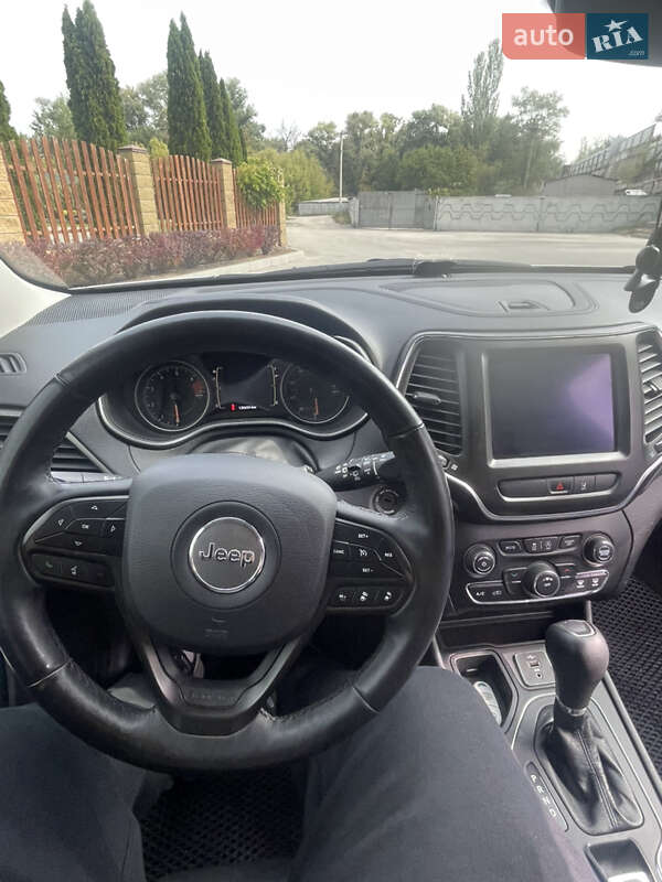 Внедорожник / Кроссовер Jeep Cherokee 2020 в Днепре