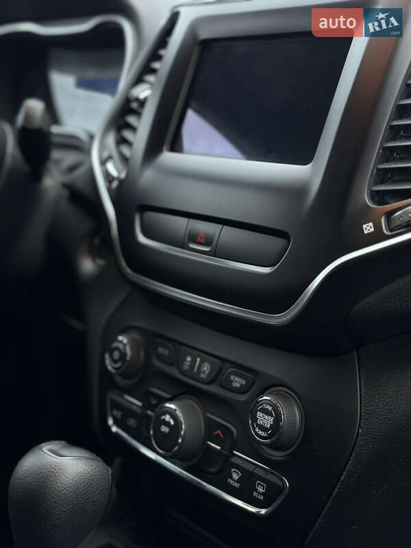 Внедорожник / Кроссовер Jeep Cherokee 2020 в Ровно