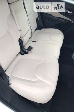 Внедорожник / Кроссовер Jeep Cherokee 2015 в 