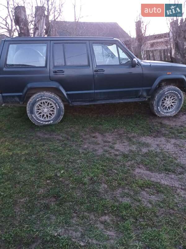 Внедорожник / Кроссовер Jeep Cherokee 1990 в Коломые фото 2 Внедорожник / Кроссовер Jeep Cherokee 1990 в Коломые