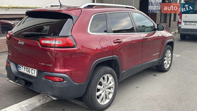 Внедорожник / Кроссовер Jeep Cherokee 2015 в Киеве