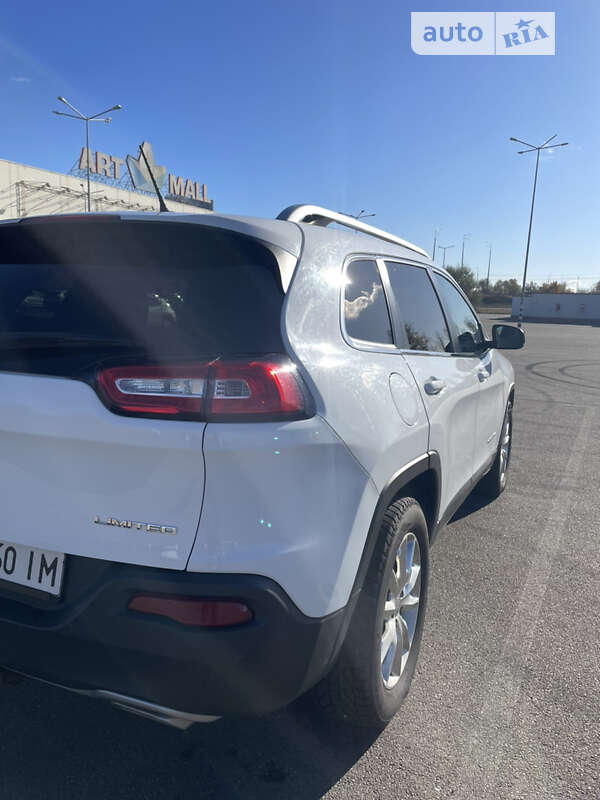 Внедорожник / Кроссовер Jeep Cherokee 2015 в Киеве фото 4 Внедорожник / Кроссовер Jeep Cherokee 2015 в Киеве