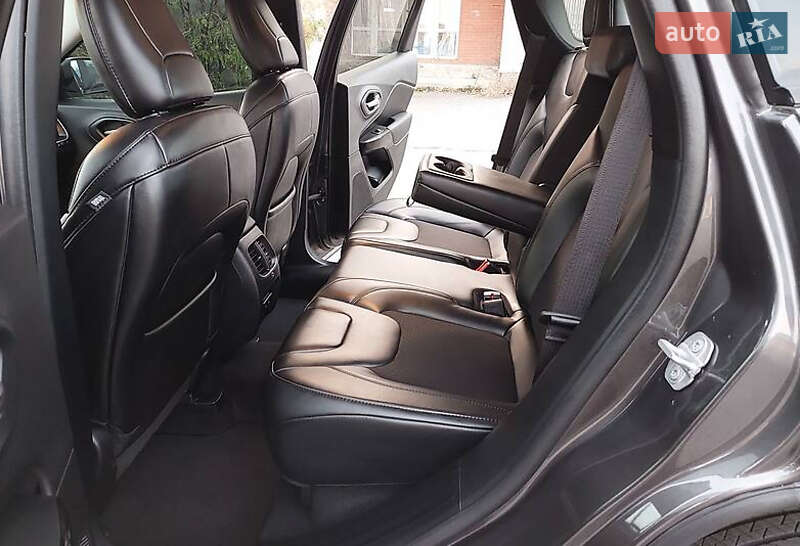 Позашляховик / Кросовер Jeep Cherokee 2019 в Києві