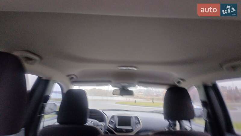 Позашляховик / Кросовер Jeep Cherokee 2015 в Вінниці