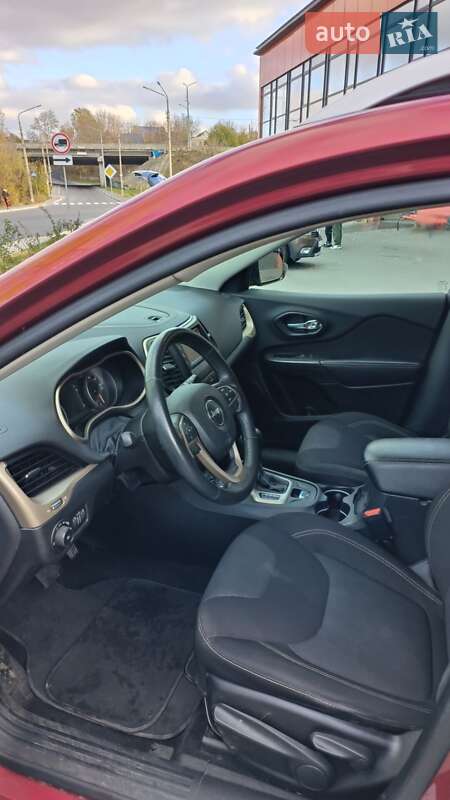 Внедорожник / Кроссовер Jeep Cherokee 2015 в Днепре