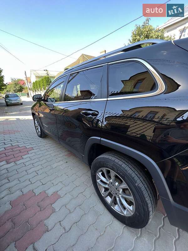 Внедорожник / Кроссовер Jeep Cherokee 2018 в Черновцах