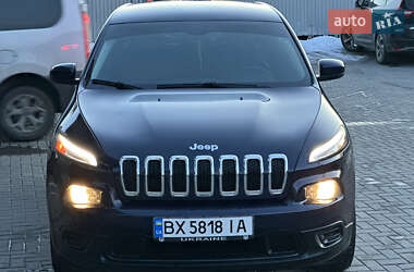 Внедорожник / Кроссовер Jeep Cherokee 2014 в Каменец-Подольском