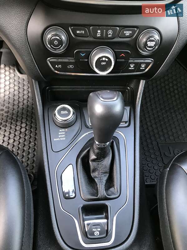 Внедорожник / Кроссовер Jeep Cherokee 2018 в Львове фото 14 Внедорожник / Кроссовер Jeep Cherokee 2018 в Львове