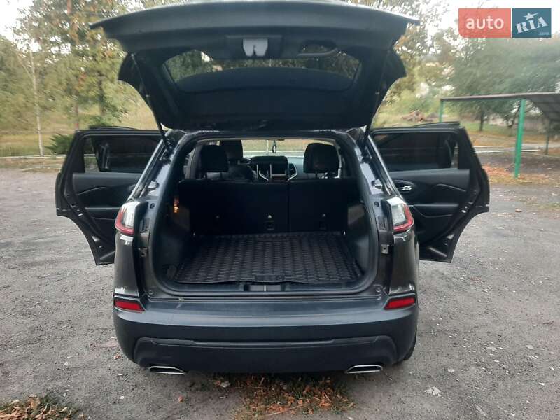 Внедорожник / Кроссовер Jeep Cherokee 2018 в Благовещенском