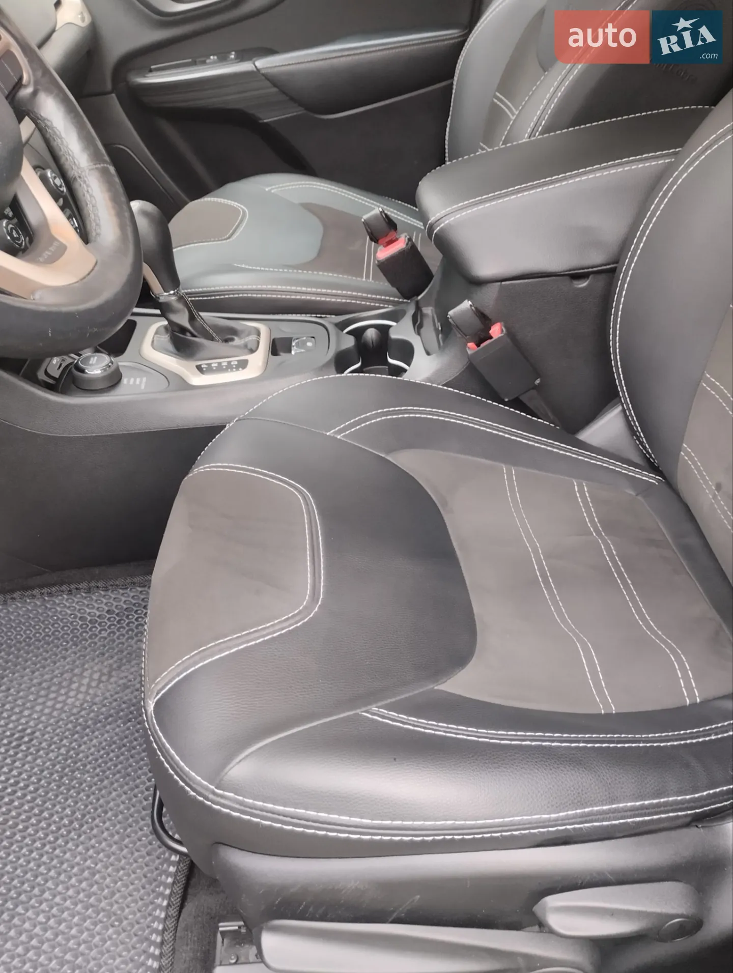 2014 Jeep Cherokee - мініатюра 16