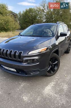 Внедорожник / Кроссовер Jeep Cherokee 2017 в Киеве