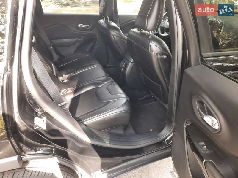 Позашляховик / Кросовер Jeep Cherokee 2018 в Чернігові