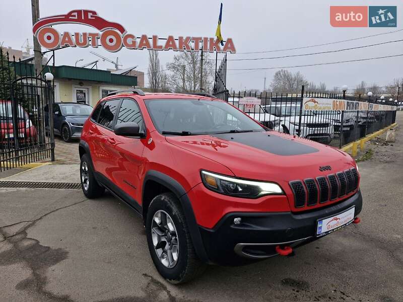 Внедорожник / Кроссовер Jeep Cherokee 2018 в Николаеве