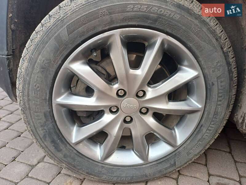 Позашляховик / Кросовер Jeep Cherokee 2017 в Володимирі