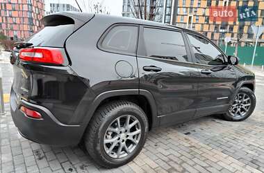 Внедорожник / Кроссовер Jeep Cherokee 2013 в Киеве