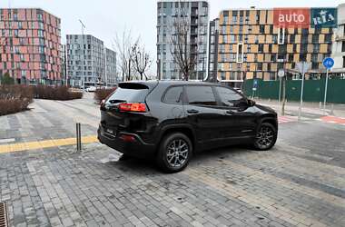 Внедорожник / Кроссовер Jeep Cherokee 2013 в Киеве